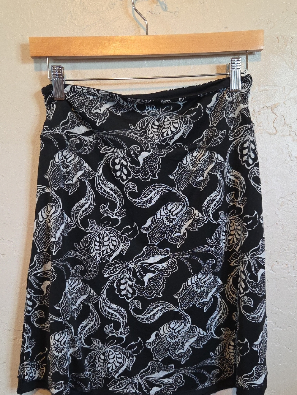 Reversible Black White Floral Skirt Stretch Pull On A-Line